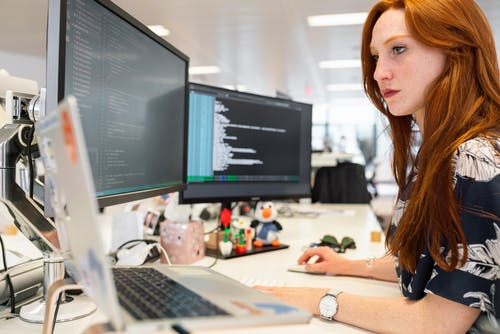 システムエンジニアになるには？必要とされるスキルや資格など多数紹介